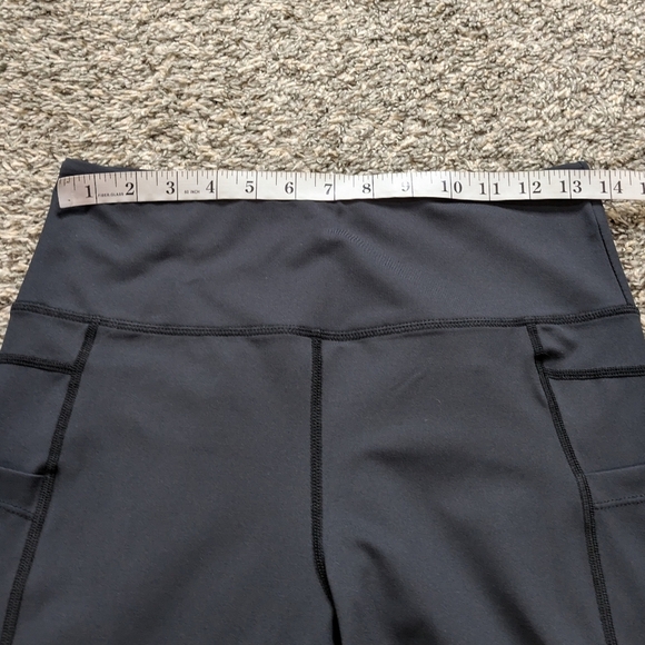 Zyia Black Crop Workout Exercise Athletic Legging 8/10 - Picture 10 of 10